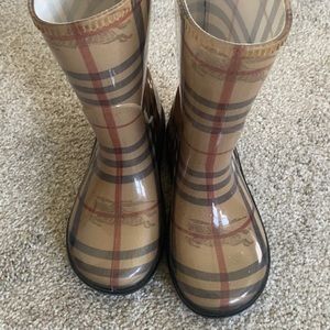 Super cute kids Burberry rain boots.  Almost new